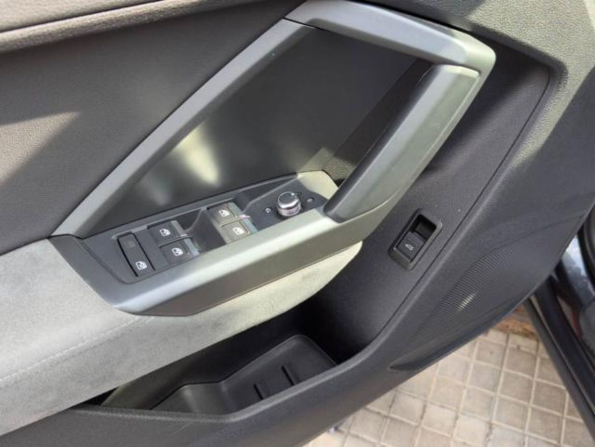 Audi Q3 Sportback 35 TDI quattro S tronic S line edition (18)