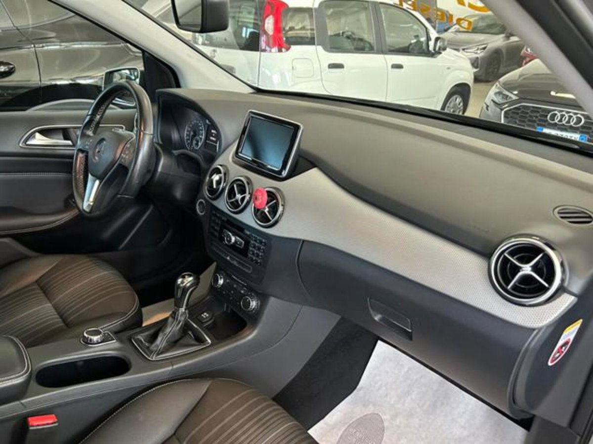 Mercedes-Benz Classe B 200 CDI Premium (10)