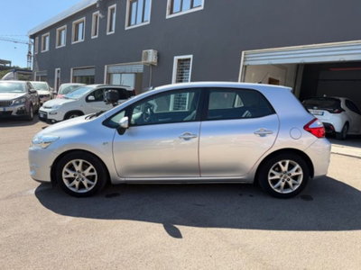 Toyota Auris 1.4 D-4D 5 porte usata