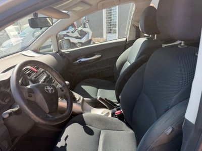 Toyota Auris 1.4 D-4D 5 porte (12)
