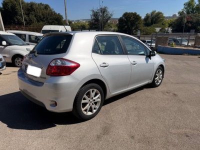 Toyota Auris 1.4 D-4D 5 porte (4)