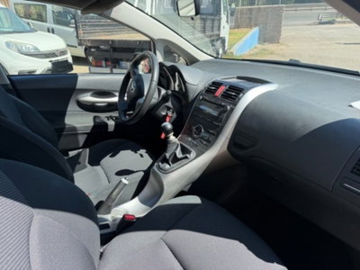 Toyota Auris 1.4 D-4D 5 porte (9)