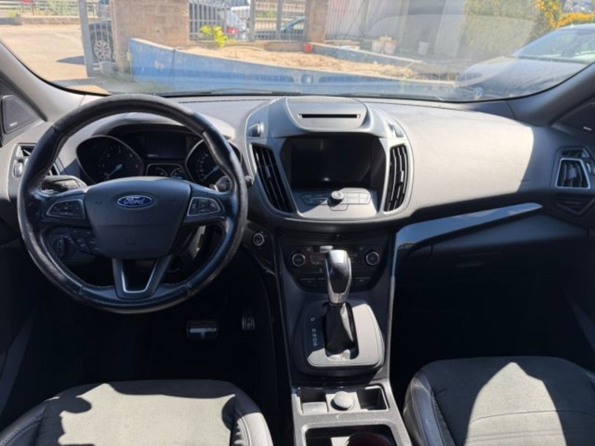 Ford Kuga 1.5 TDCI 120 CV S&S 2WD Plus (13)