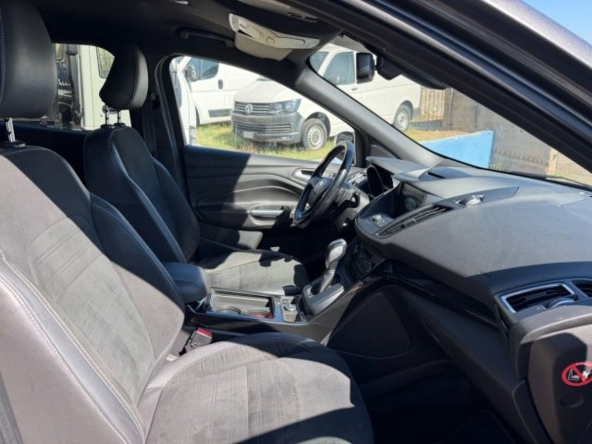 Ford Kuga 1.5 TDCI 120 CV S&S 2WD Plus (14)