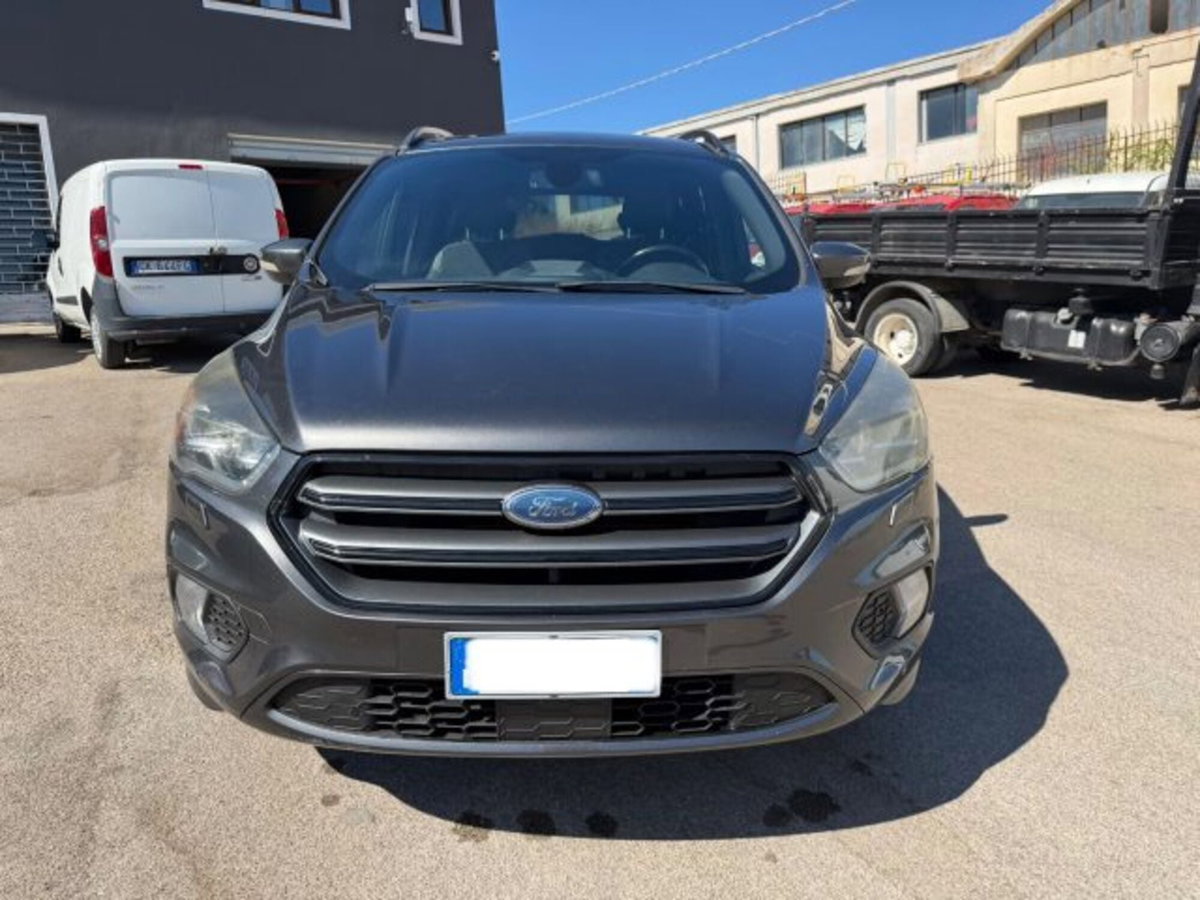 Ford Kuga 1.5 TDCI 120 CV S&S 2WD Plus (3)