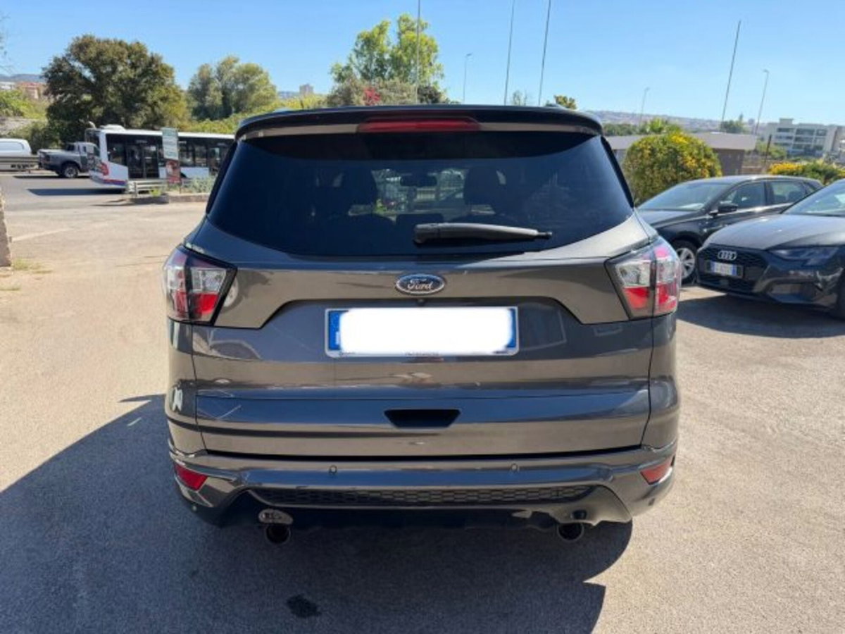 Ford Kuga 1.5 TDCI 120 CV S&S 2WD Plus (7)