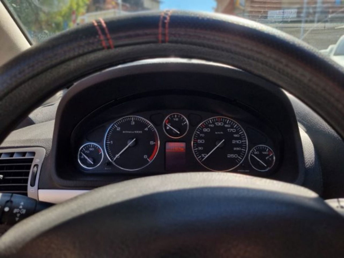 Peugeot 407 1.6 HDi Tecno (17)