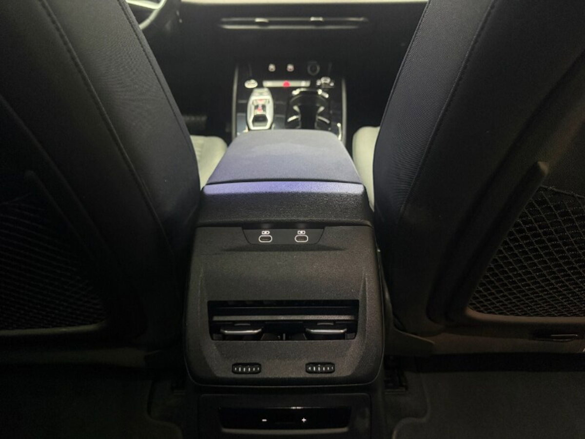 Audi A5 Avant 2.0 tdi mhev+ Business Advanced quattro 204cv s-tronic (11)