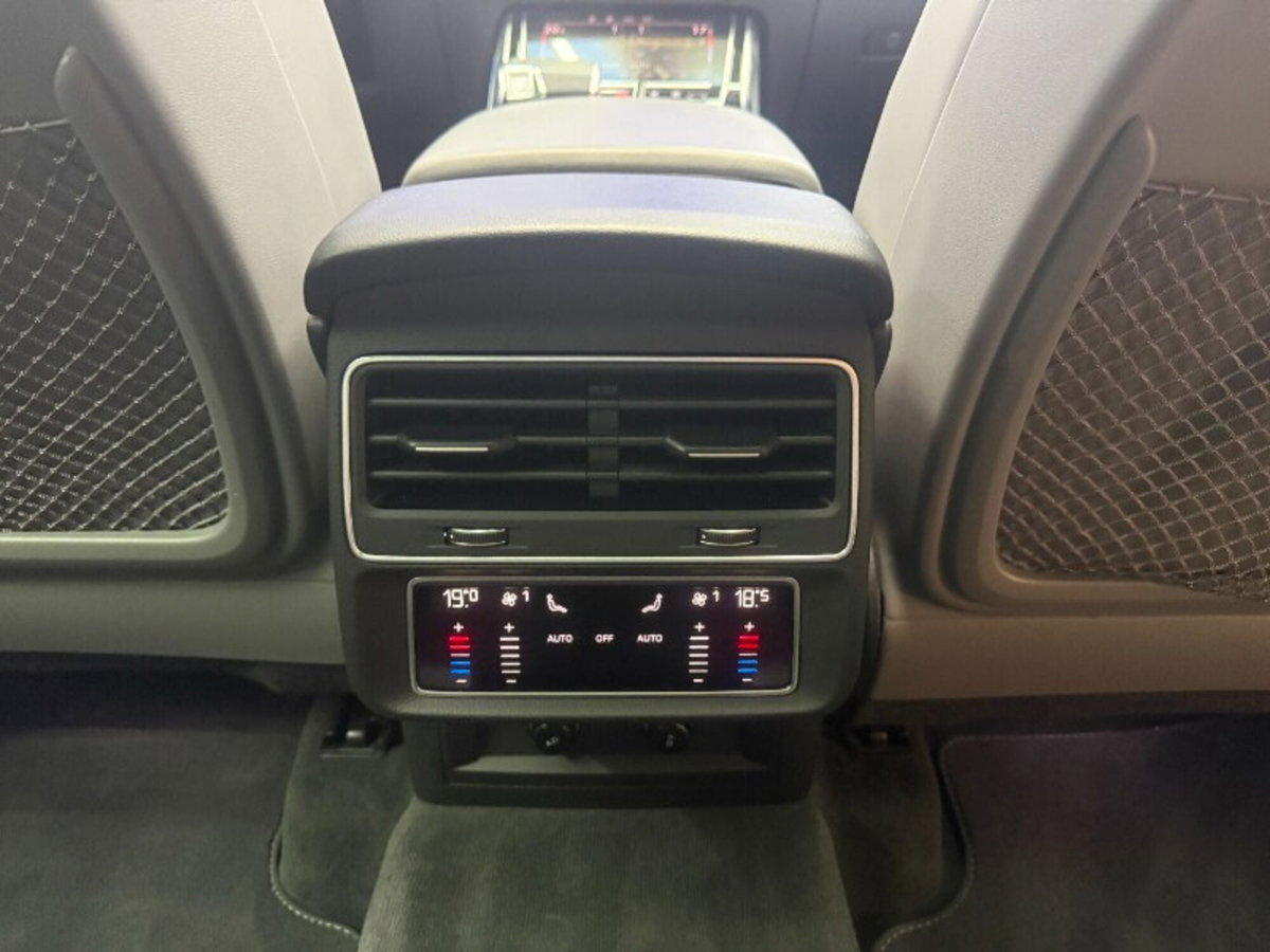 Audi Q7 50 TDI quattro tiptronic (14)
