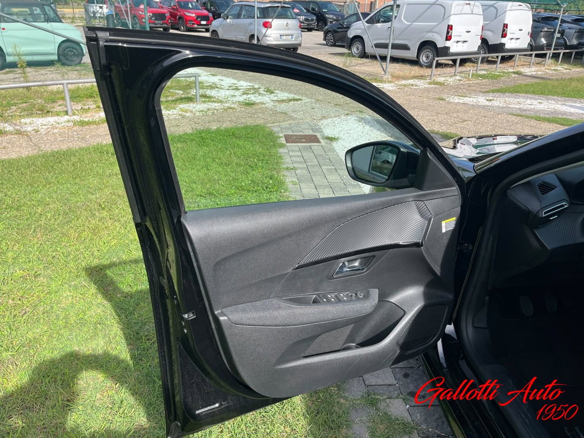 Peugeot 208 1.2 puretech Business s&s 100cv (17)