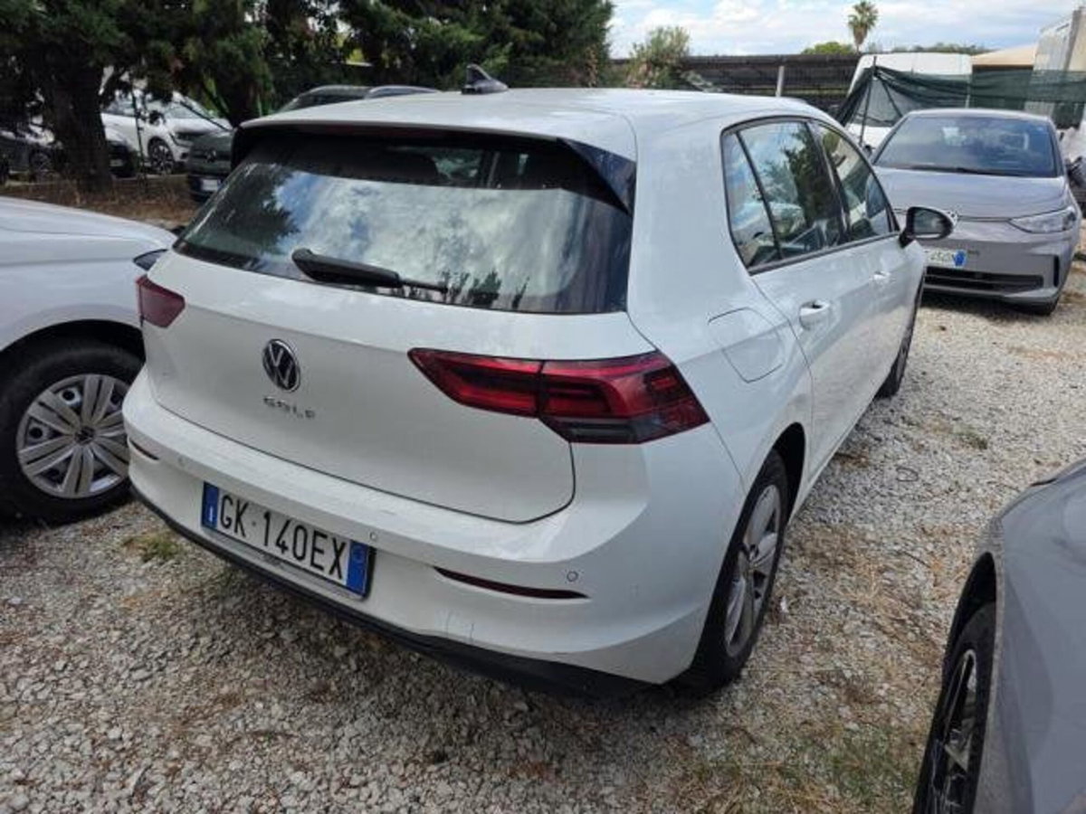 Volkswagen Golf 2.0 tdi Life 115cv (2)