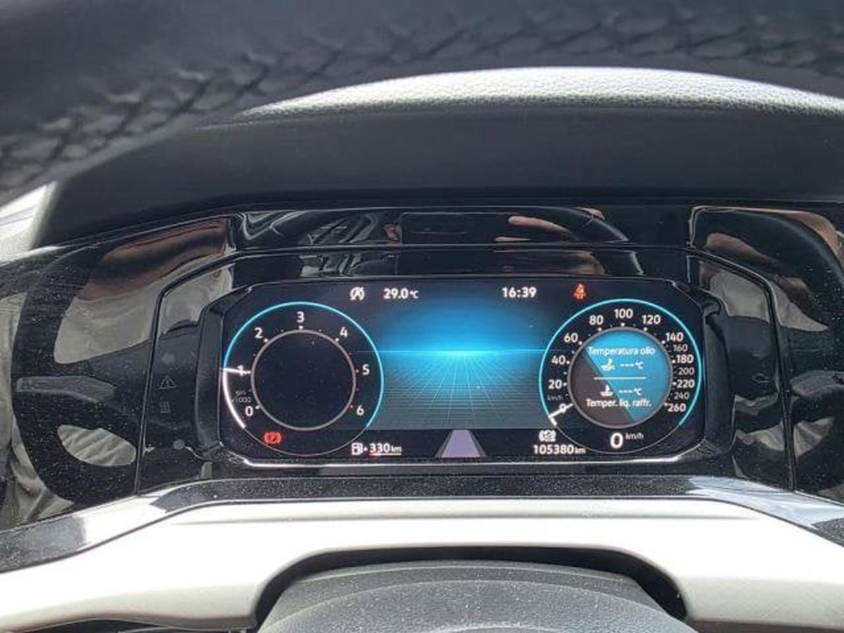 Volkswagen Golf 2.0 tdi Life 115cv (5)