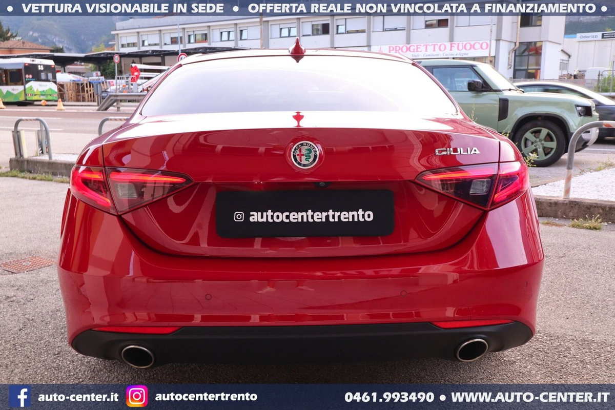 Alfa Romeo Giulia 2.0 Turbo 200 CV AT8 Super (6)