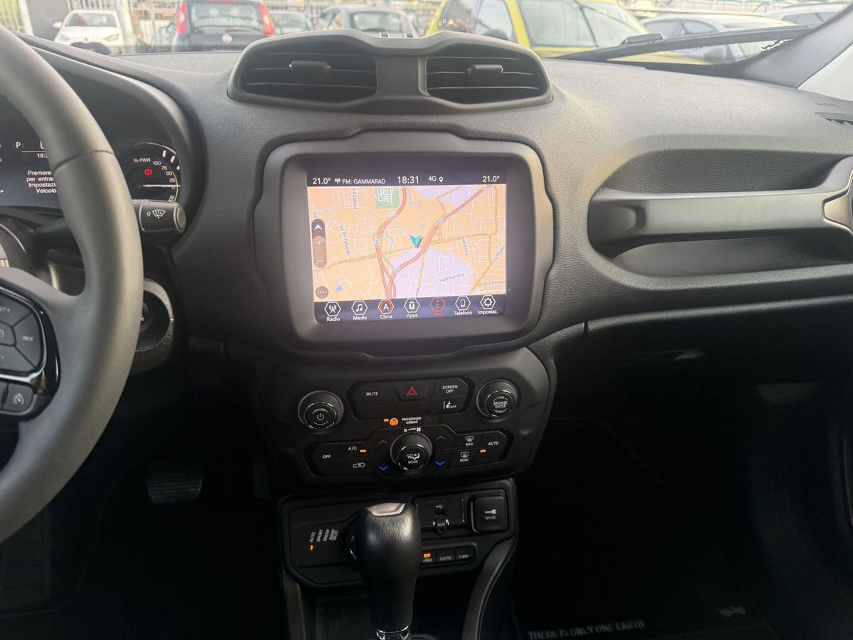 Jeep Renegade 1.3 T4 190CV PHEV 4xe AT6 Upland (13)