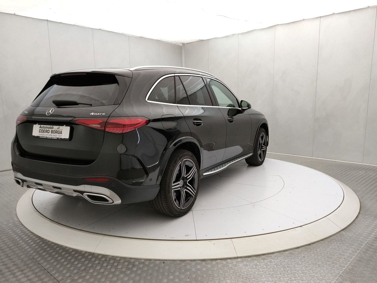 Mercedes-Benz GLC SUV 220 d AMG Line Advanced Plus 4matic auto (4)