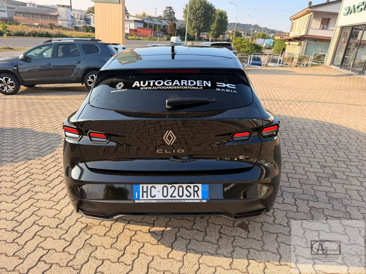 Renault Clio 1.8 full hybrid Techno 160cv auto (4)