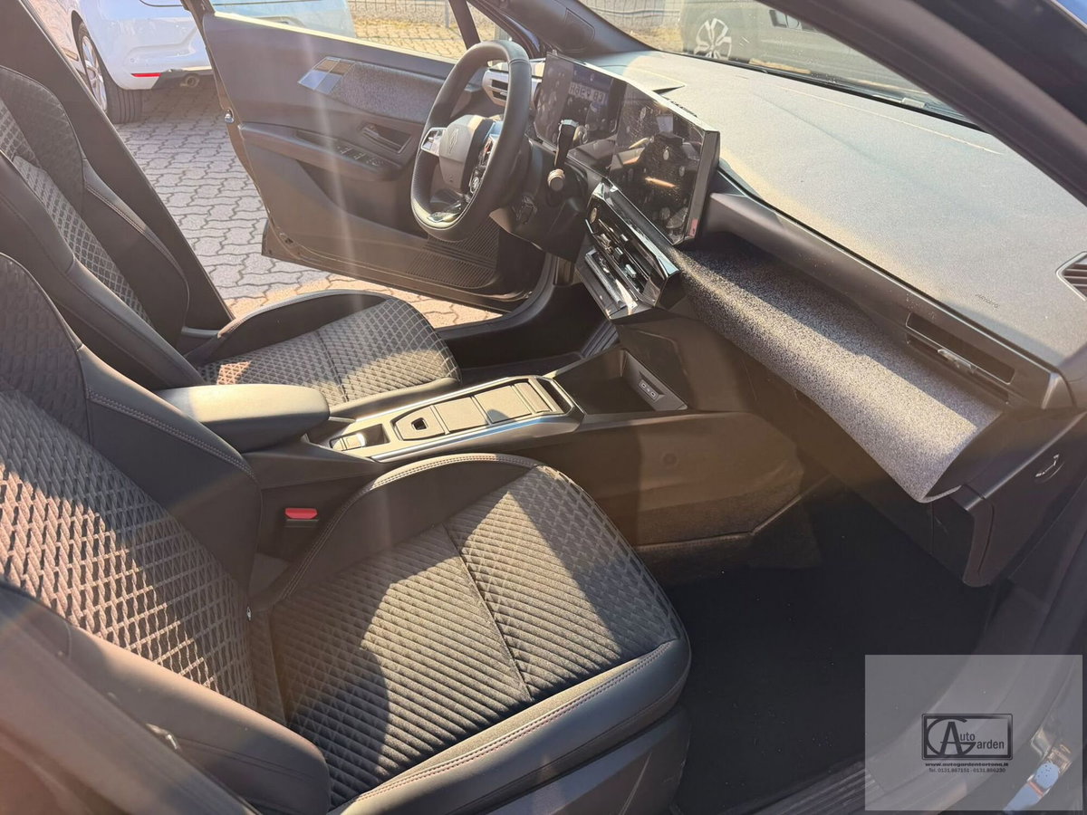 Renault Clio 1.8 full hybrid Techno 160cv auto (6)