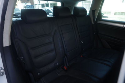Volkswagen Touareg 3.0 TDI 204 CV tiptronic BlueMotion Techn. Executive (12)