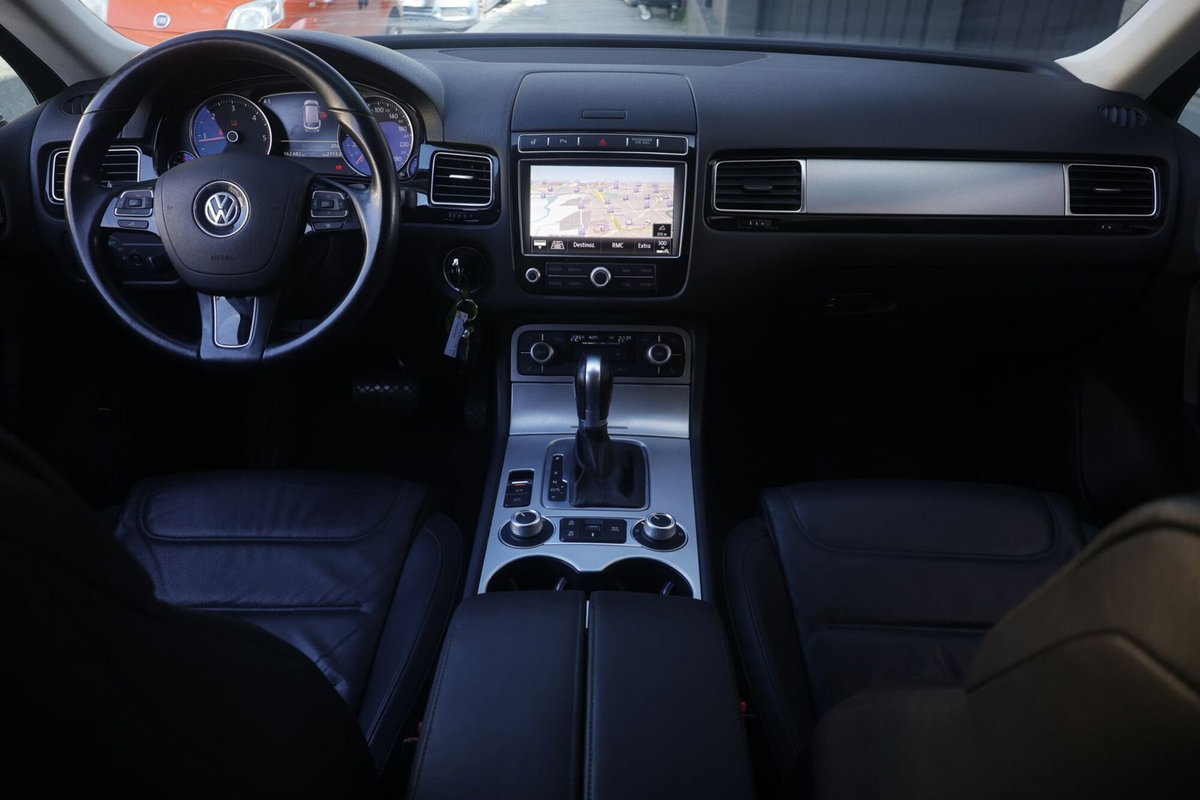 Volkswagen Touareg 3.0 TDI 204 CV tiptronic BlueMotion Techn. Executive (2)