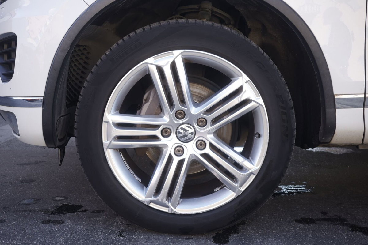 Volkswagen Touareg 3.0 TDI 204 CV tiptronic BlueMotion Techn. Executive (5)