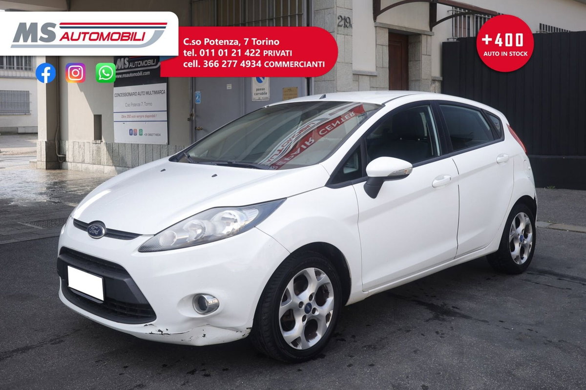 Ford Fiesta Ikon 1.4 TDCi 70CV 5 porte (11)