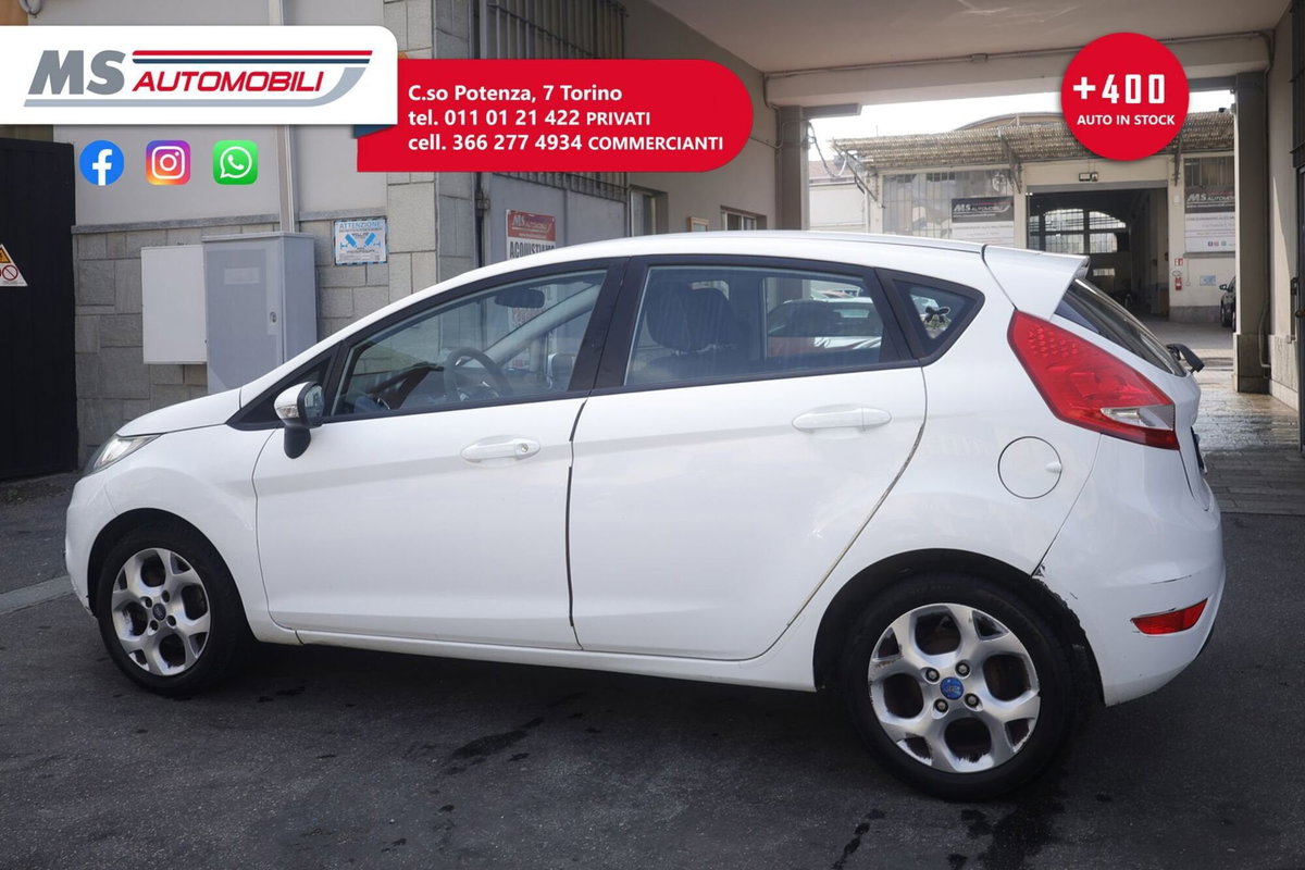 Ford Fiesta Ikon 1.4 TDCi 70CV 5 porte (15)