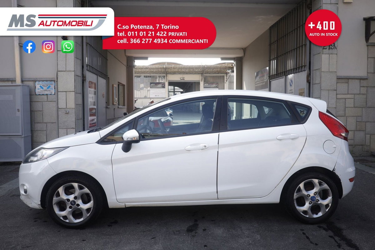 Ford Fiesta Ikon 1.4 TDCi 70CV 5 porte (4)