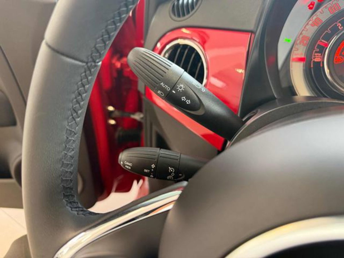 Fiat 500 1.0 Hybrid Red (11)