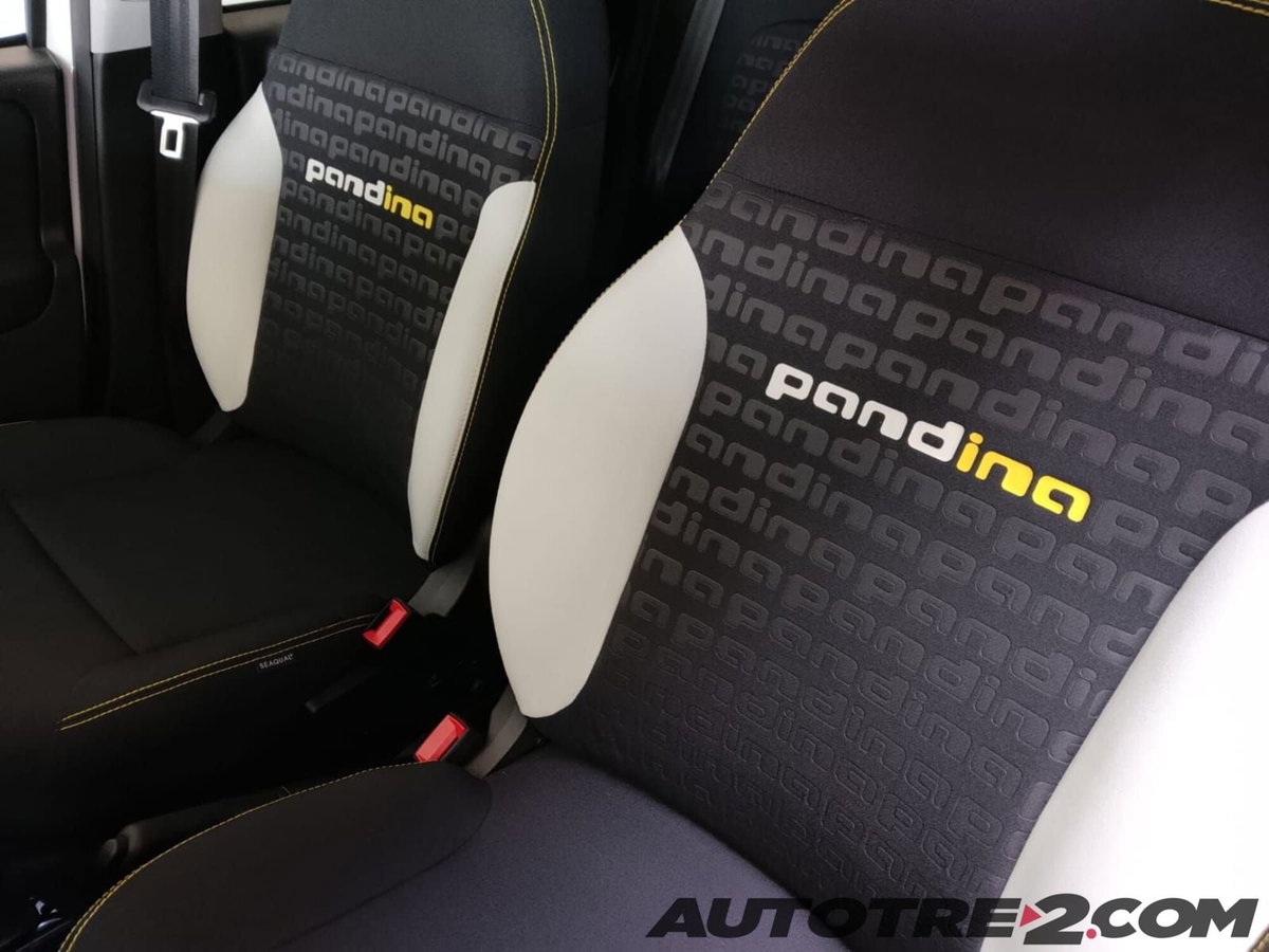 Fiat Panda 1.0 FireFly S&S Hybrid City Cross (11)