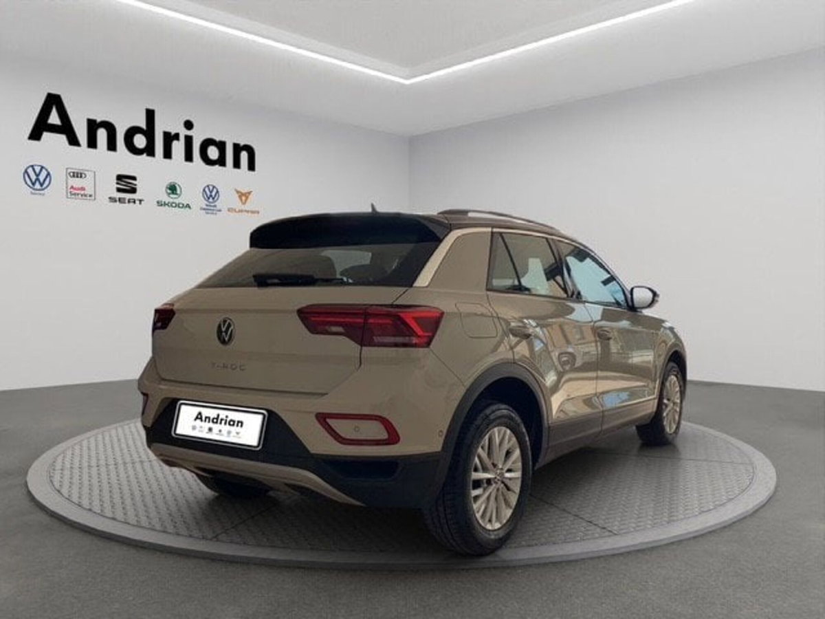 Volkswagen T-Roc 1.5 tsi Life dsg (3)