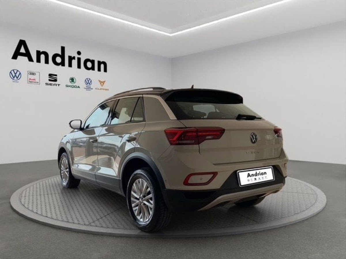 Volkswagen T-Roc 1.5 tsi Life dsg (4)