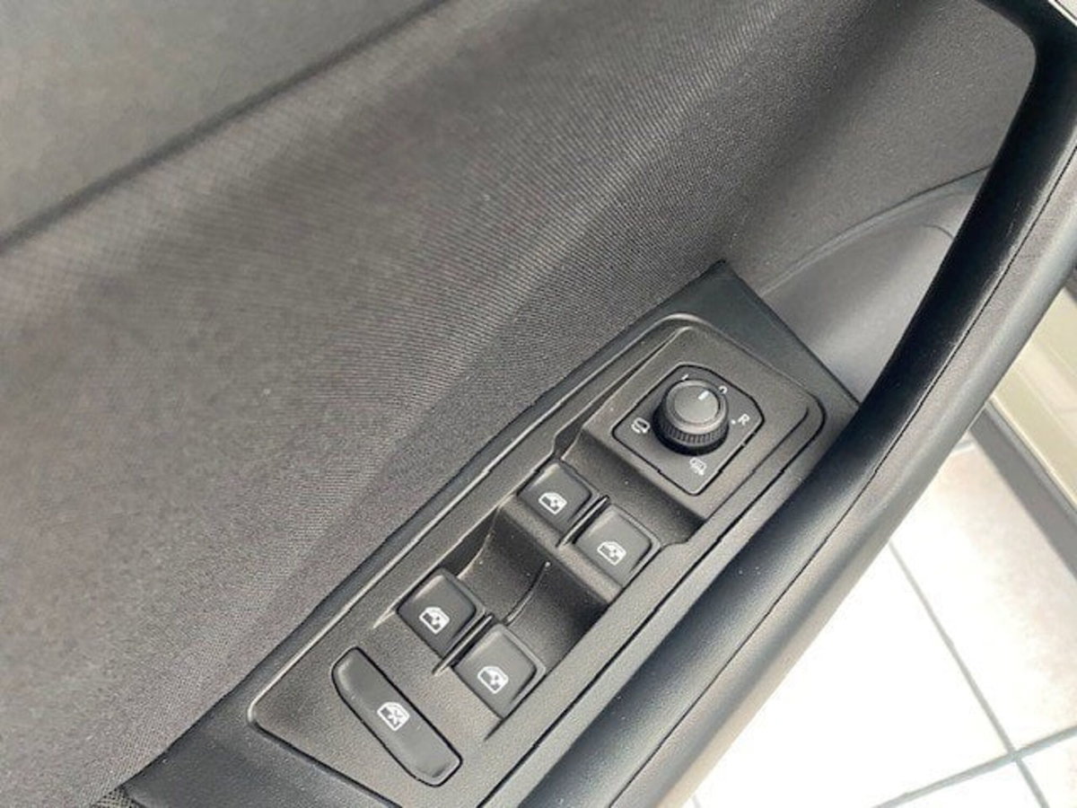 Volkswagen T-Roc 1.5 tsi Life dsg (8)