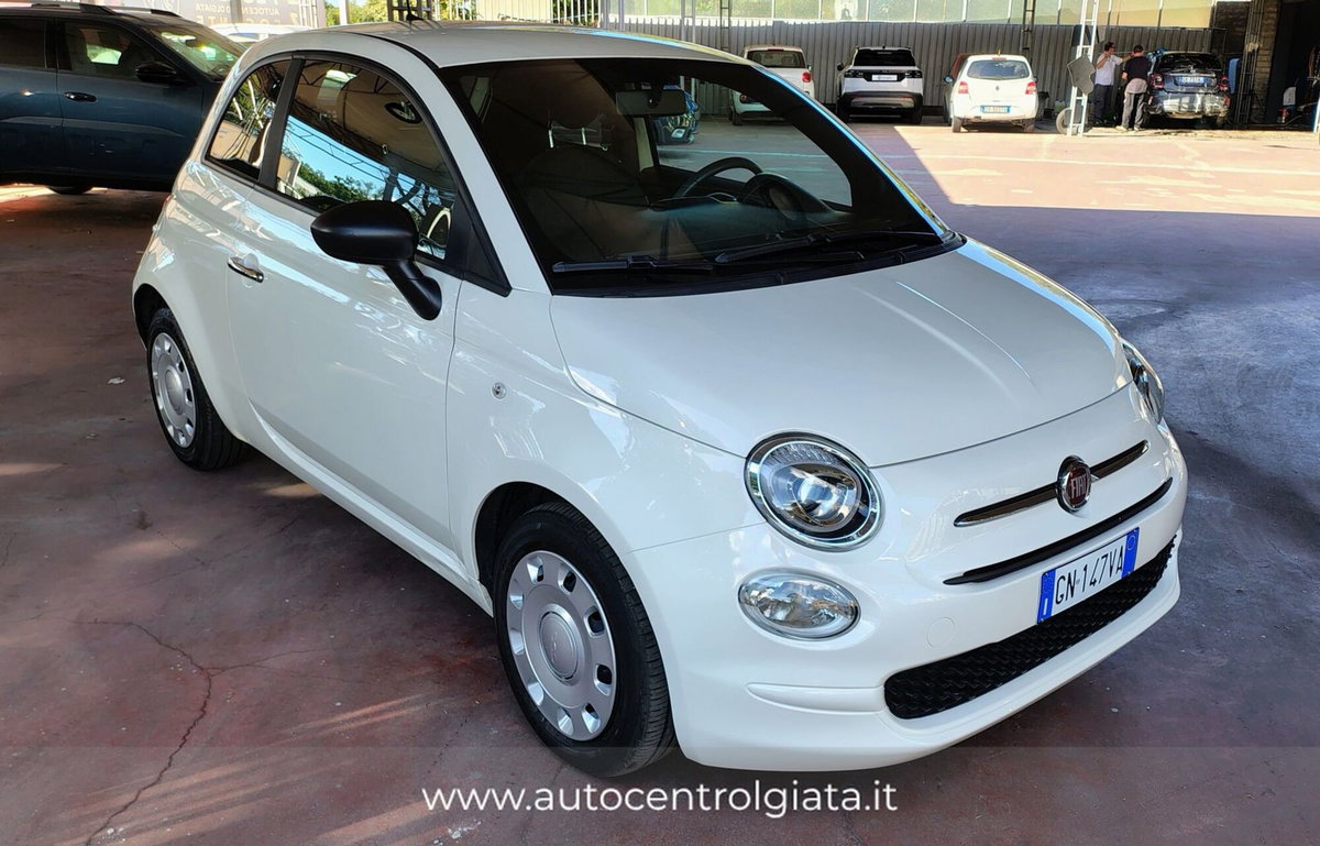 Fiat 500 1.0 Hybrid Red