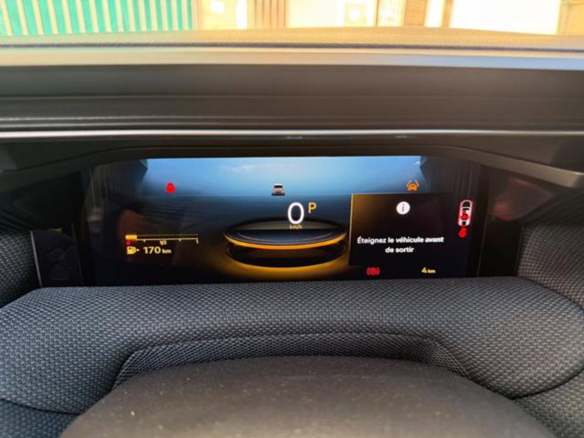 Citroen C5 Aircross 1.2 hybrid Plus 136cv e-dcs6 (9)