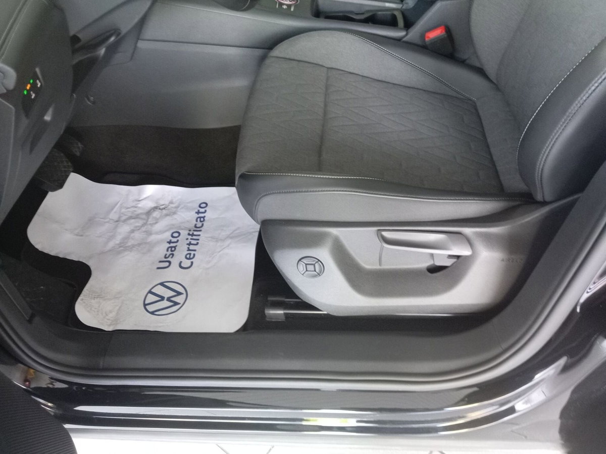 Volkswagen Tiguan Allspace 2.0 TDI SCR DSG 4MOTION Life (19)