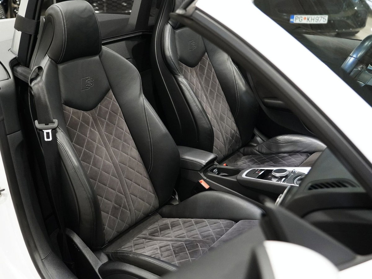 Audi TT Cabrio 2.0 TFSI S line (9)