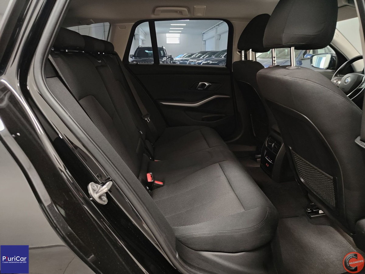 BMW Serie 3 Touring 318d 48V (6)