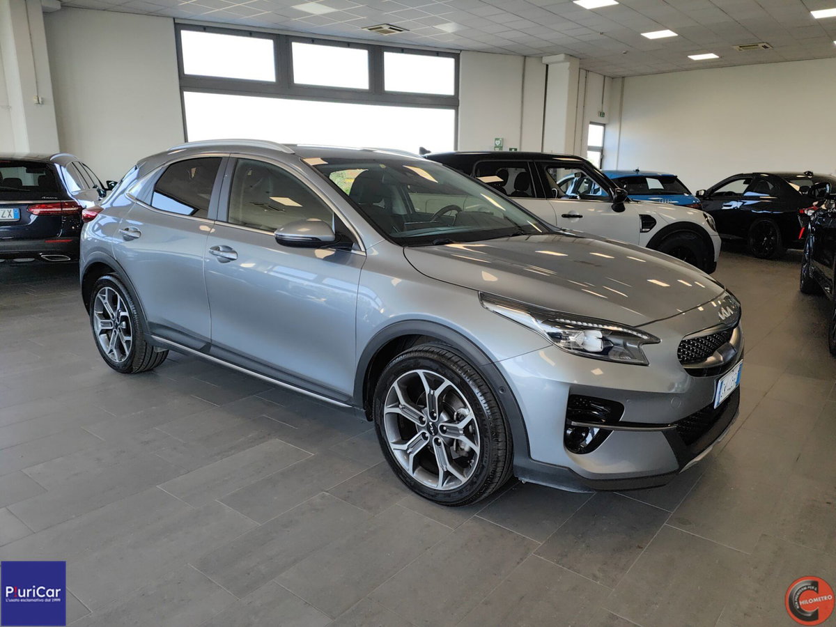 Kia XCeed 1.6 CRDi 136 CV MHEV DCT High Tech (2)