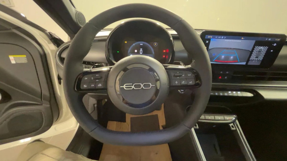 Fiat 600 1.2 hybrid Sport 145cv auto (15)