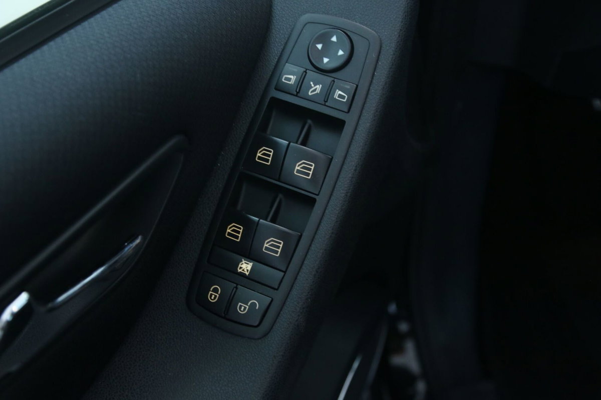 Mercedes-Benz Classe B 200 (17)