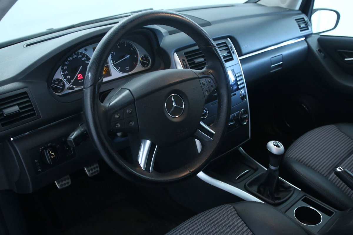 Mercedes-Benz Classe B 200 (18)