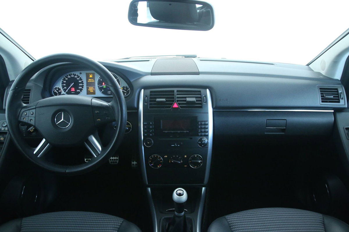 Mercedes-Benz Classe B 200 (8)