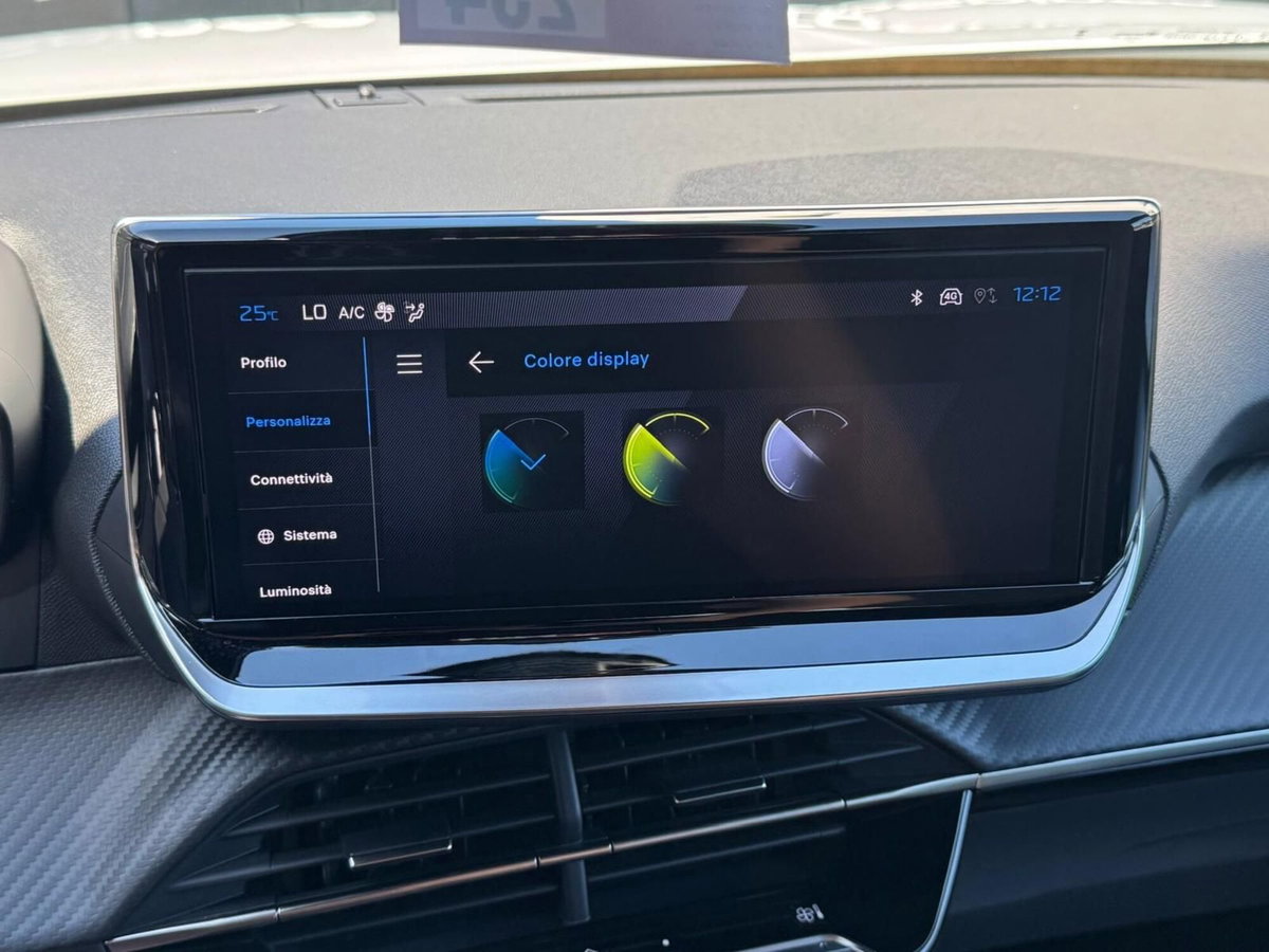 Peugeot 2008 1.2 hybrid Allure 145cv e-dcs6 (13)