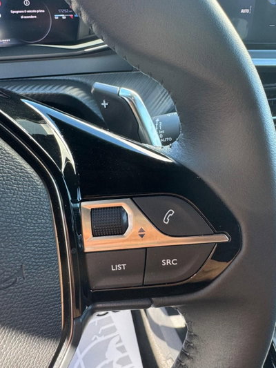 Peugeot 2008 1.2 hybrid Allure 145cv e-dcs6 (18)