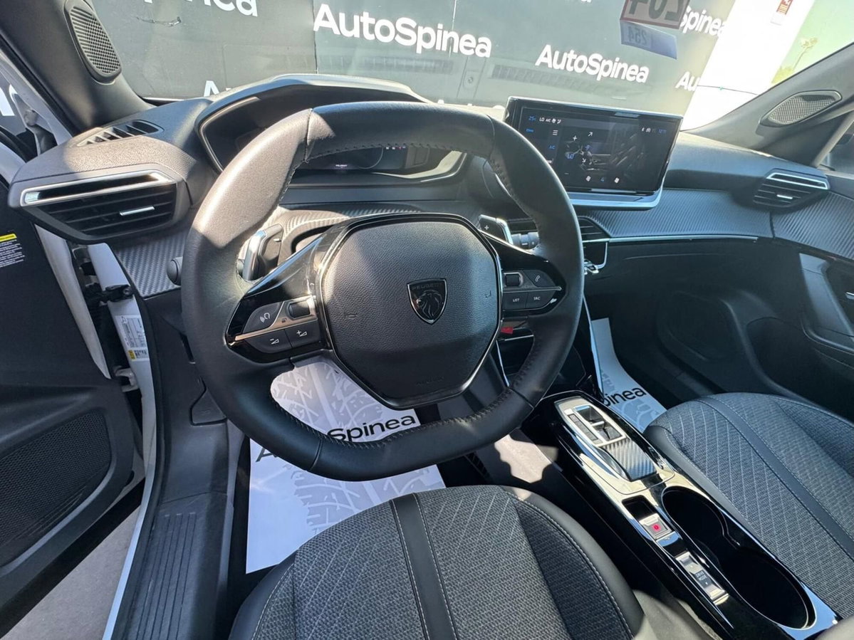 Peugeot 2008 1.2 hybrid Allure 145cv e-dcs6 (8)
