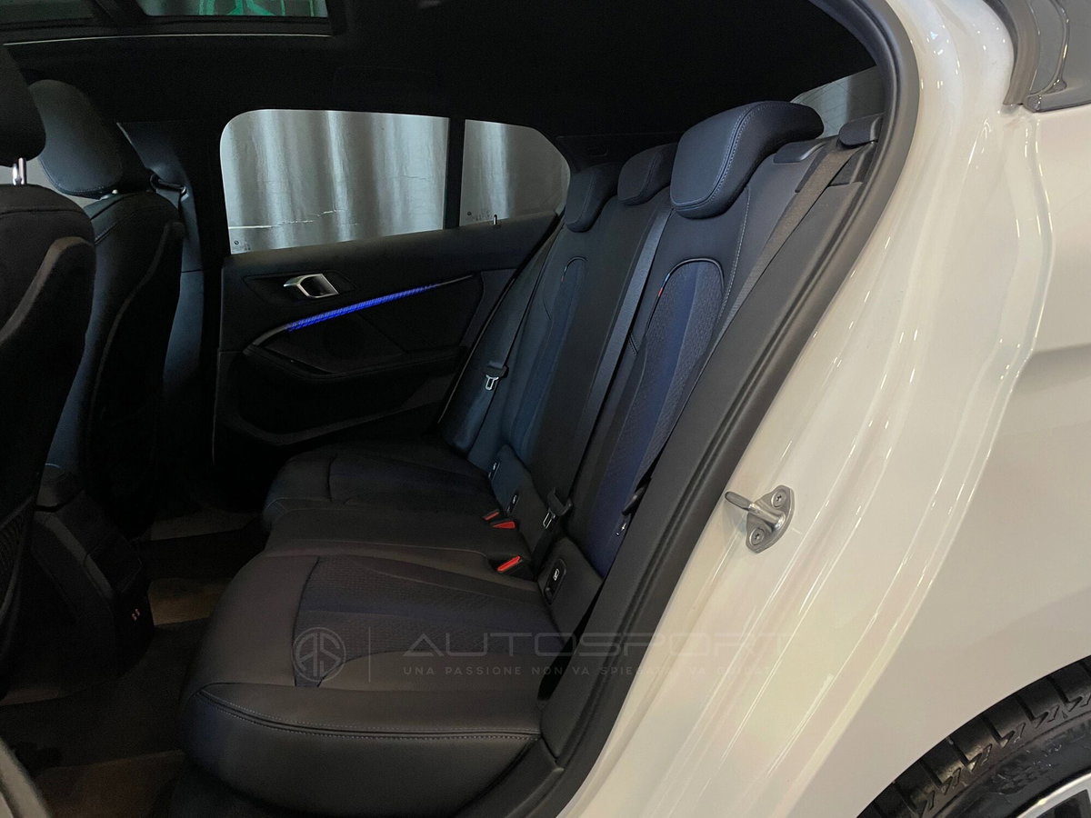 BMW Serie 1 5p. 118d 5p. Msport (10)