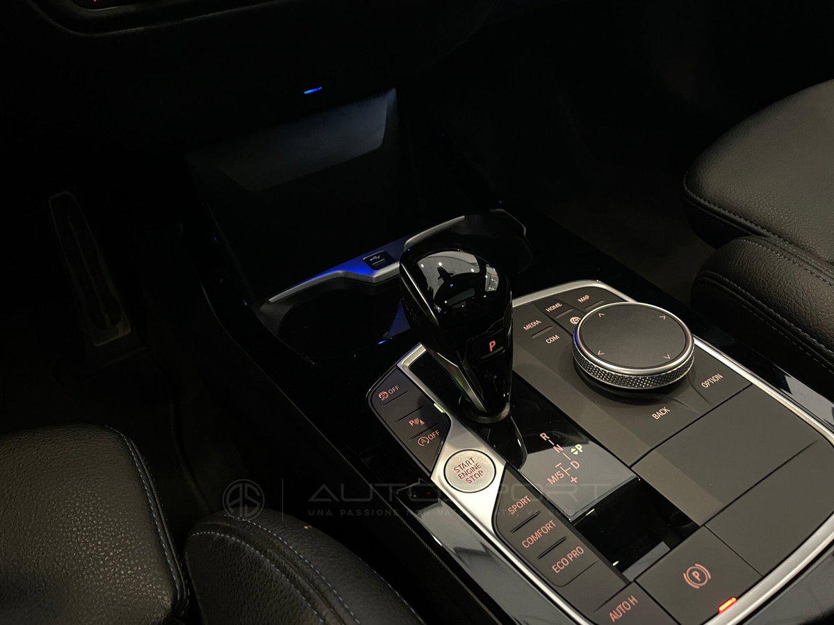 BMW Serie 1 5p. 118d 5p. Msport (15)