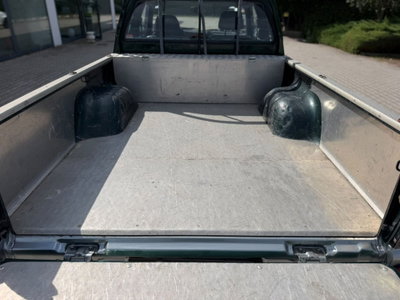 Mitsubishi L200 2.5 TDI 4WD Club Cab Pick-up GL (10)