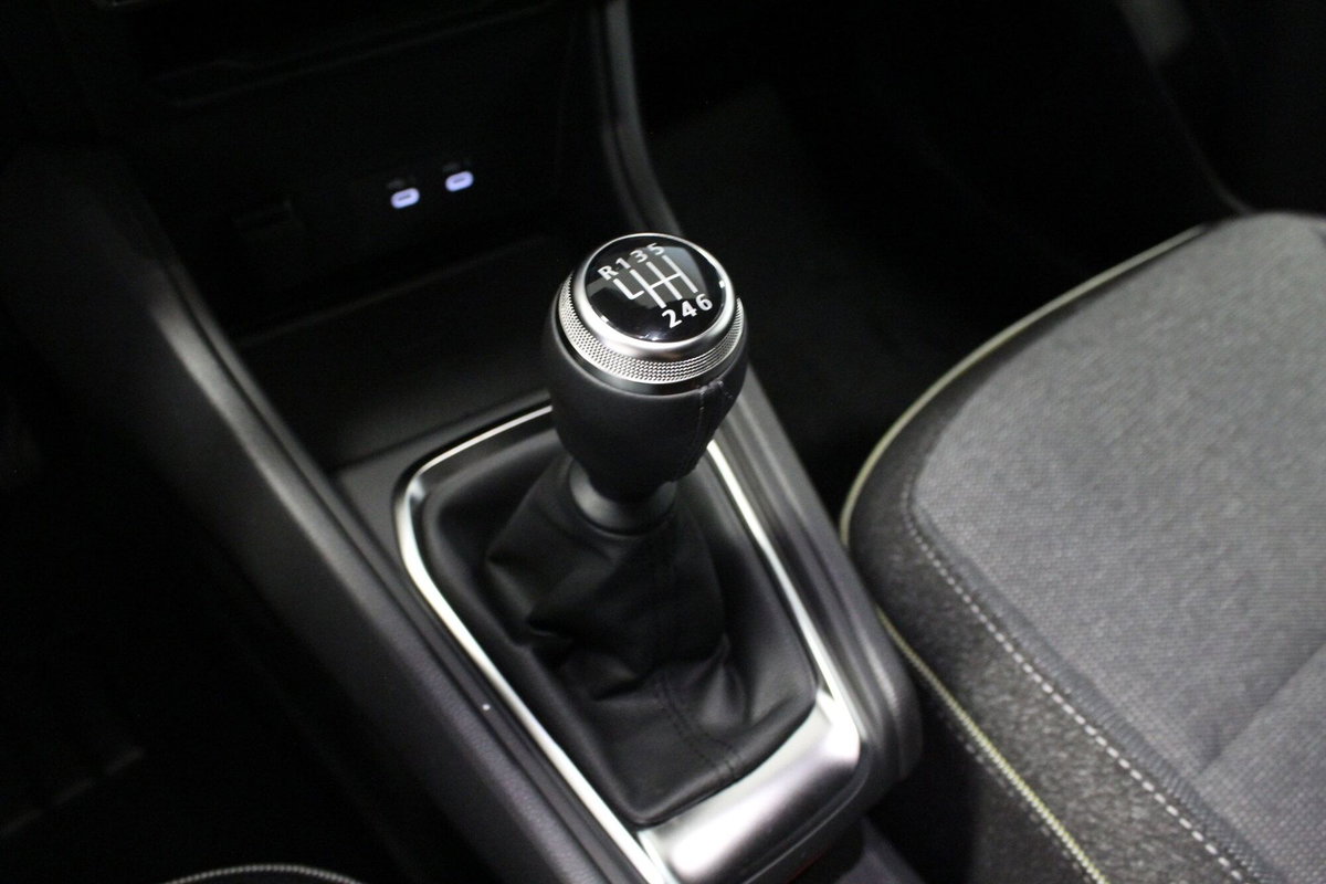 Renault Captur 1.2 eco-g Techno 120cv (14)