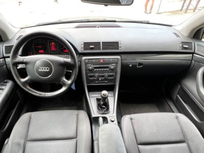 Audi A4 Avant 1.9 TDI/130 CV cat (13)